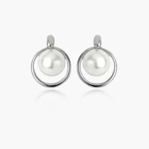 2/$40 Ladies Round Pearl Earrings - Picture 1 of 3
